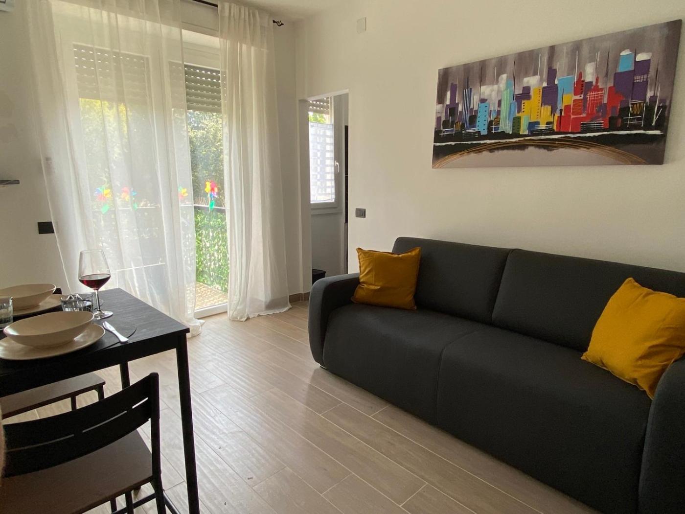 Ferienwohnung Moderno Ed Elegante Loft Con Balcone Mailand Exterior foto