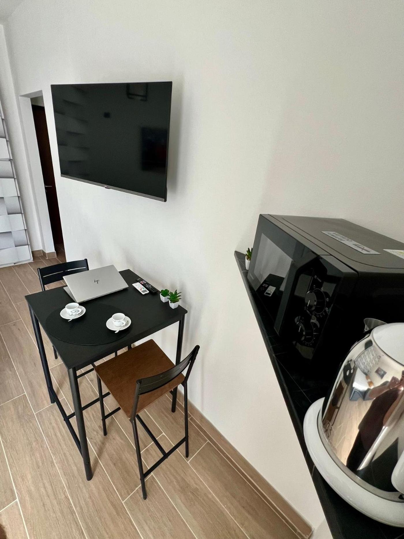 Ferienwohnung Moderno Ed Elegante Loft Con Balcone Mailand Exterior foto